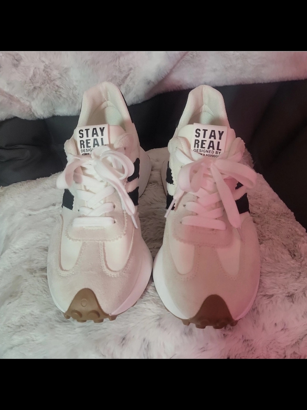 Women's White & Black Retro Runner Sneakers - Picture 4 of 5